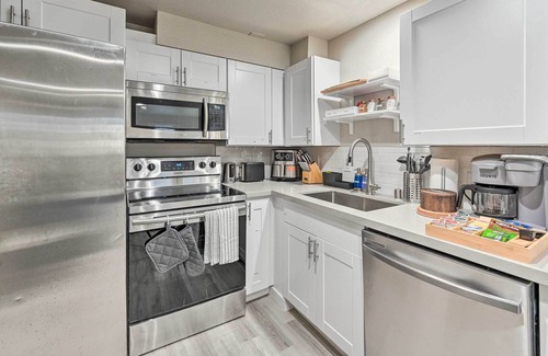 Victory Heights House | Family-Friendly Seattle Escape: 8 Mi to Dtwn!