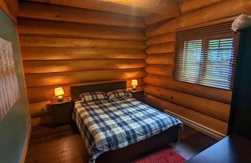 Val-des-Lacs Cabin | Family friendly Spacious Log Chalet with a clear Tremblant view