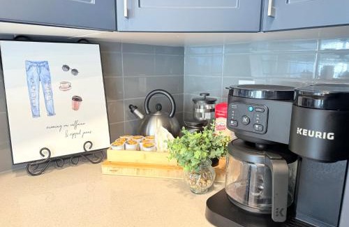 Southeast Edmonton House | Family Friendly Spaciousking Bed Wifisleeps 12