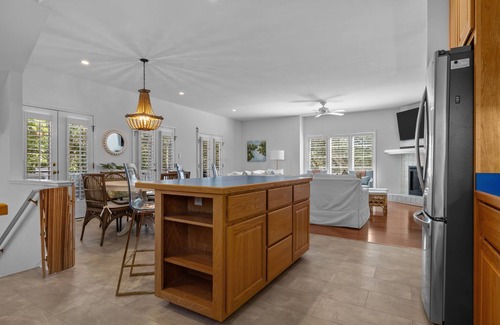 Atlantic Beach House | Family-friendly 4-bedroom house in Atlantic Beach with 3-min. walk to beach