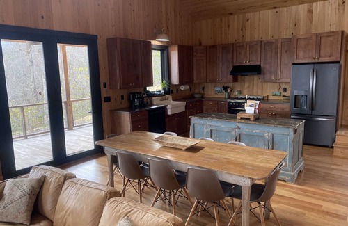 Black Mountain House | Family friendly modern cabin with extensive Mountain Views