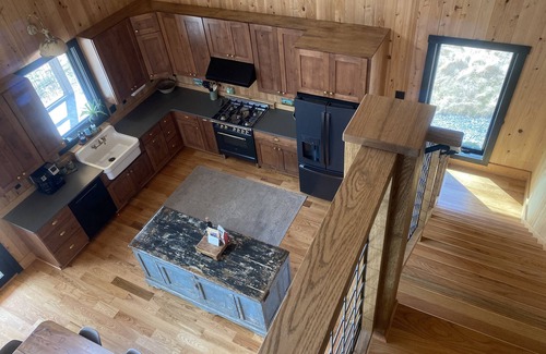 Black Mountain House | Family friendly modern cabin with extensive Mountain Views