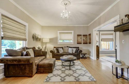 Colorado Springs House | Family-Friendly Cottage Oasis in the Heart of Colorado Springs