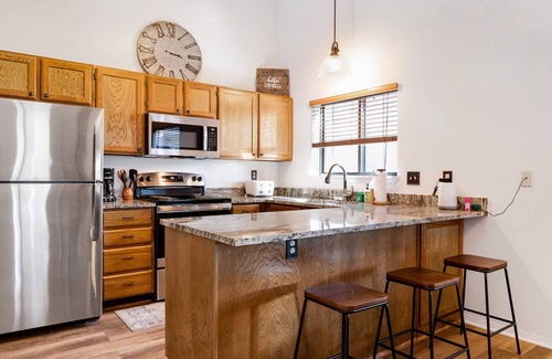 Pagosa Springs Condo | Family-Friendly Condo w/High-Speed WiFi, Washer/Dryer, & Central AC
