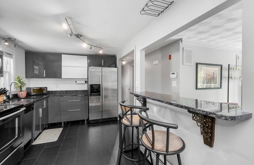 South Yarmouth House | Family-Friendly Cape Cod Home Walk to Baseball Field, Dog Friendly, Linens Included