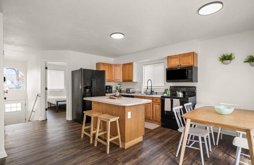 Spokane House | Family Friendly Haven I Renovated & Spacious