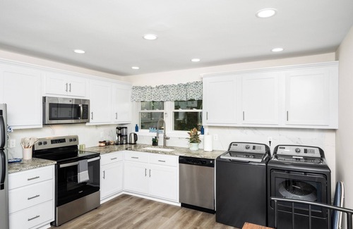Greenville - Spartanburg House | Family Friendly 3-bedroom house in delightful Travelers Rest with AC, WiFi