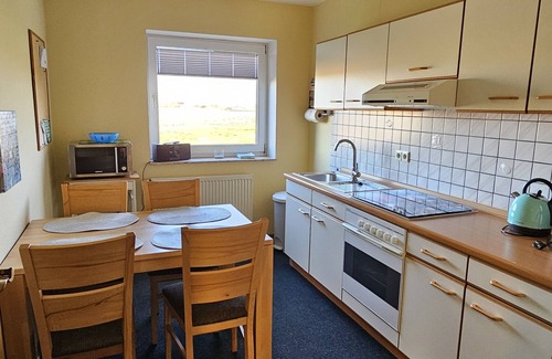 Neßmersiel Apartment | Family-friendly vacation home near the dike with WiFi