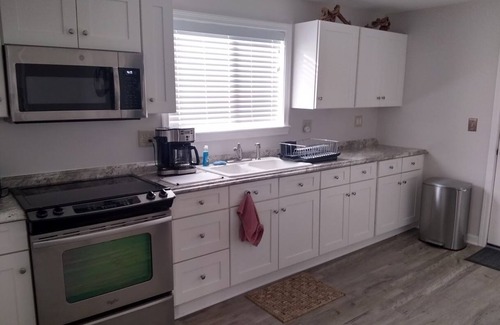 Wilson House | Family friendly vacation home close to beach & lake access!
