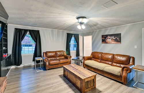 Versailles House | Family-Friendly Versailles House: 12 Mi to UK!