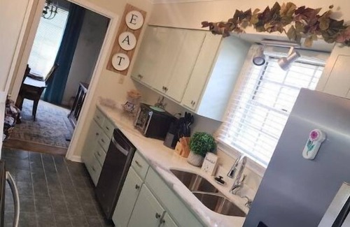 South Memphis House | Family Friendly very quiet neighborhood!