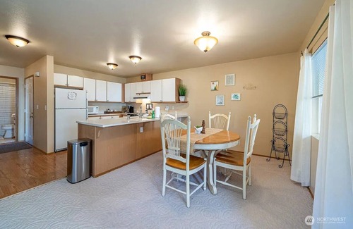 Downtown Leavenworth House | Family-friendly, walk to town, bottom unit, Pet Friendly!