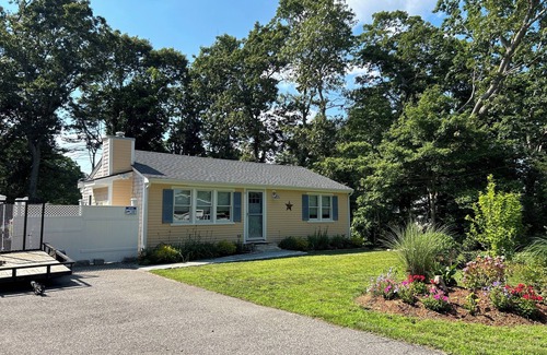 Sandwich House | Family friendly , walking distance local restaurants, ice cream, biking beach