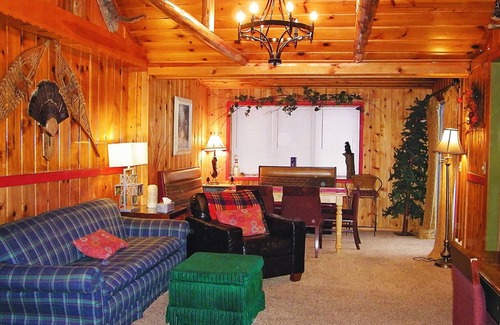 Gaylord House | Family friendly with plenty of room for all to enjoy.