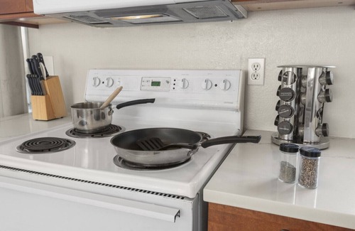 Castlewood House | Family-friendly with King Beds + Pets
