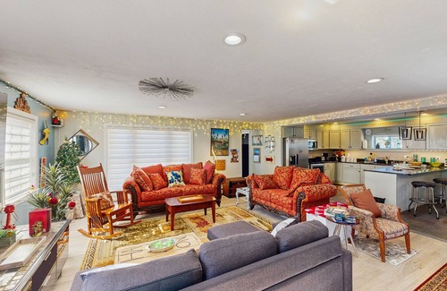 Pittsfield House | Family, Friends and Fun for all