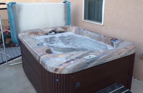 Farmington House | Family Fun, Movie Theater Games Full Kitchen Pool table Quiet Cul-de-Sac