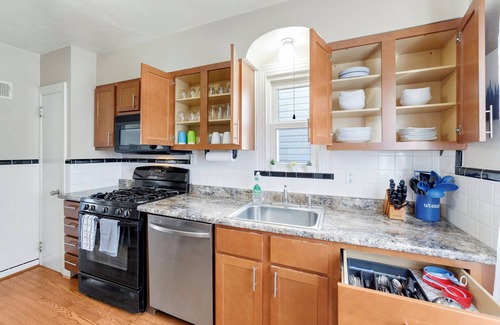 St. Louis House | Family Fun, Pets Welcome, Ideal 4 Longer Stays!