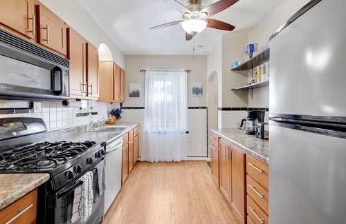 St. Louis House | Family Fun, Pets Welcome, Ideal 4 Longer Stays!