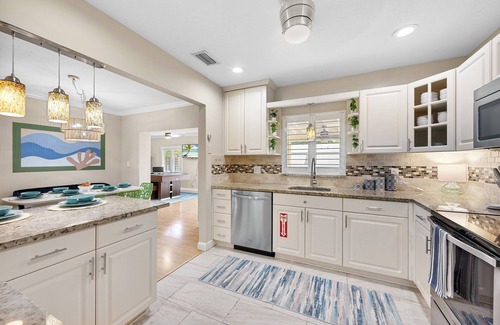 Survey Creek House | Family Fun - Pool - Game Room - Near Chase Stadium