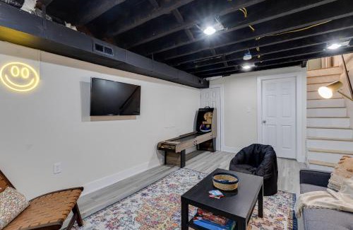 South Philadelphia Apartment | Family Fun South Philly Game House Near Sports Stadiums and Concerts