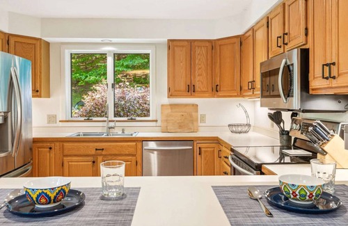 Quechee House | Family & Game Rooms, Large Deck | Highland Ridge