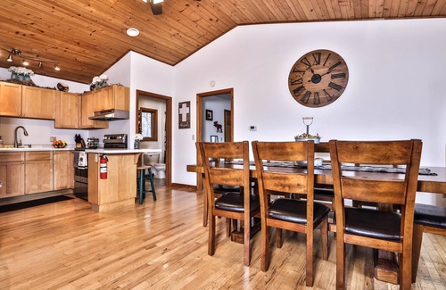 Minocqua Cabin | 🌟Family Getaway🔥FirePit🔥Game room🌟Lake Front💧Private Location🌟Close to town🏖️