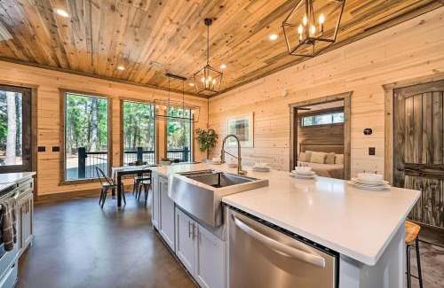 Hochatown Ski Chalet | Family Getaway, Hot Tub, Firepit!