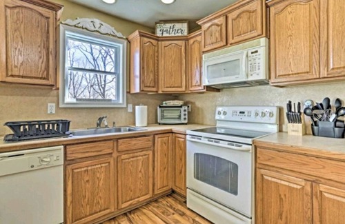 Bushkill House | Family getaway in the Poconos