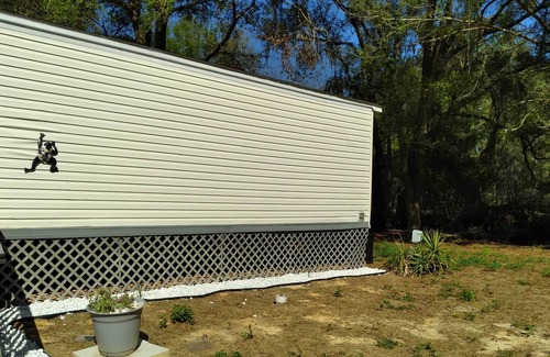 Citrus Springs House | Family Getaway w/ Yard - Near Beaches & Parks!