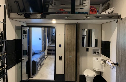Holy Trinity House | Family Glamping w/ Everything you need to be comfortable!