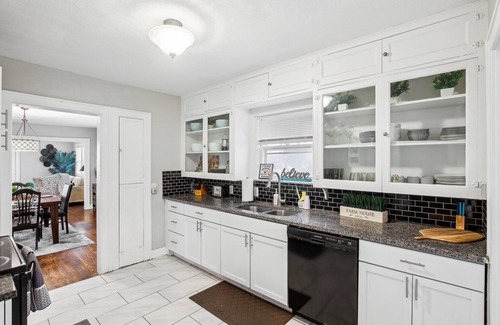 Kansas City House | Family & Group Friendly Home - Spacious, Comfy, & Fully Equipped