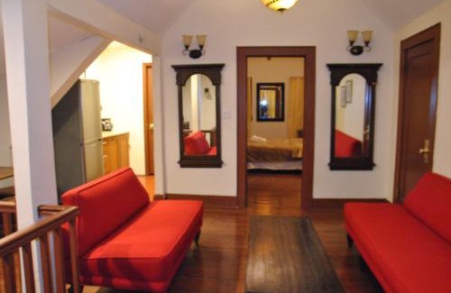 Weequahic House | FAMILY Guest house