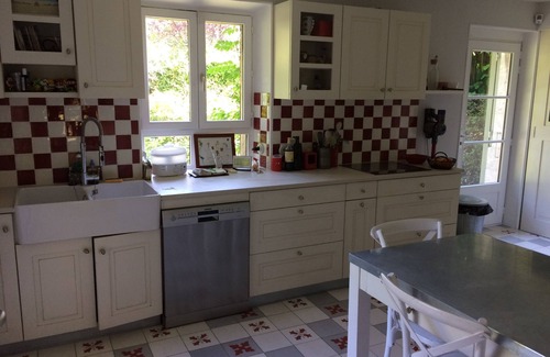 Menthon-Saint-Bernard House | Family home 200 m from the lake with heated swimming pool