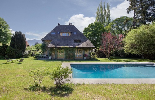 Menthon-Saint-Bernard House | Family home 200 m from the lake with heated swimming pool