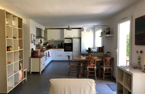 Venelles House | Family home, 10 minutes from Aix-en-Provence, with swimming area