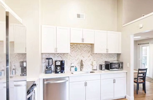 Whitemarsh Island House | Family Home between Downtown & Tybee - BR/2BA Home, Sleeps 6