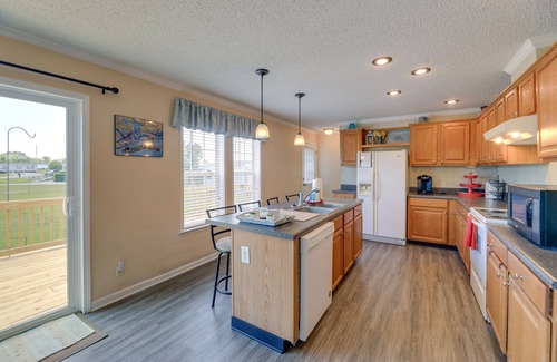 Carteret County House | Family Home + Fire Pit & Deck, 11 Miles to Beach!