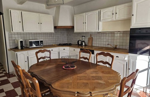 Montbrun-les-Bains House | Family home in village center with private garden