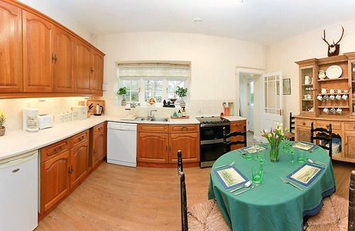 Bicester Cottage | Family home-from-home cottage on working estate