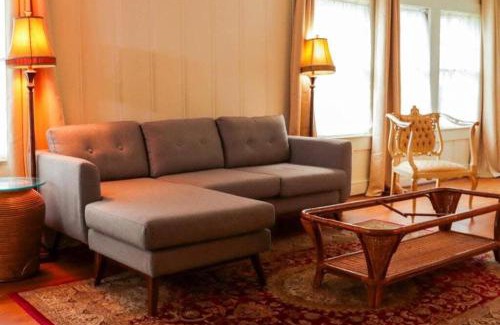 Downtown House | Family Home in Lafayette - 4BR Free Parking Downtown
