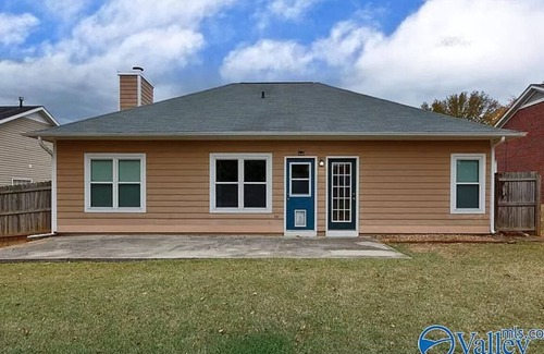 Madison House | Family Home in Madison, Long-Term Stays Welcome!