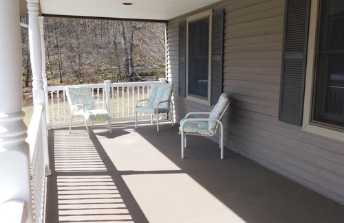 Roscoe House | Family Home located near Beaverkill Covered Bridge