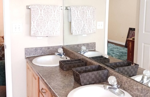 Opelika House | Family home - Near Historic Downtown, Auburn University and Tigertown Shopping.