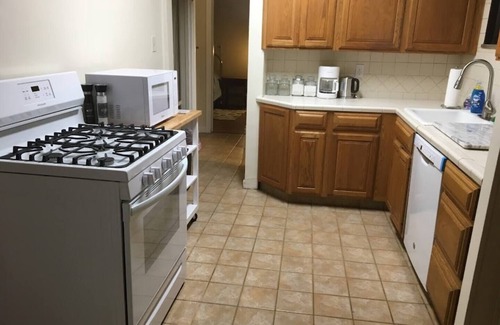 Forest Hills House | Family home,Pgh E suburb,safe,clean,roomy,2ba,pkg