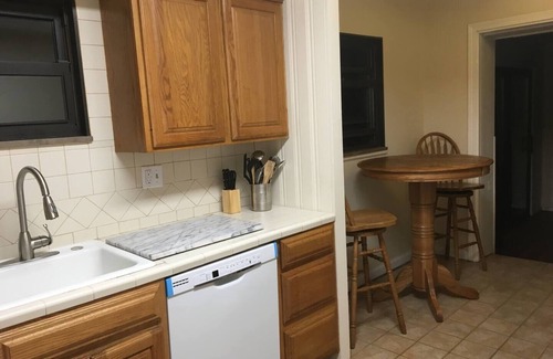 Forest Hills House | Family home,Pgh E suburb,safe,clean,roomy,2ba,pkg