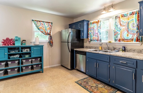 Red Bank House | Family Home + Playroom + Garage 10min to Downtown