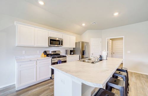 Broken Arrow House | Family Home w/Large Yard & Patio in Broken Arrow!