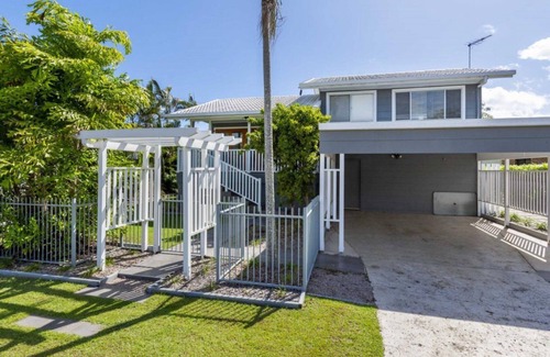 Banksia Beach House | Family Home with Pool and Guest House