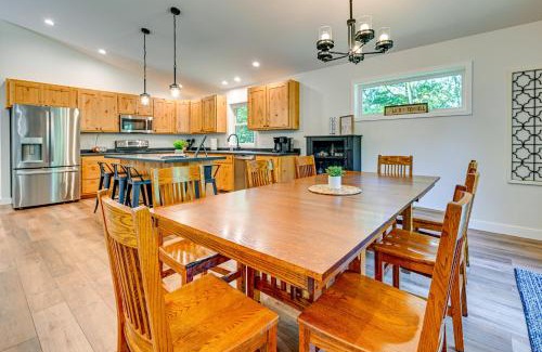 Arkdale House | Family Home with Hot Tub 2 Mi to Petenwell Lake!